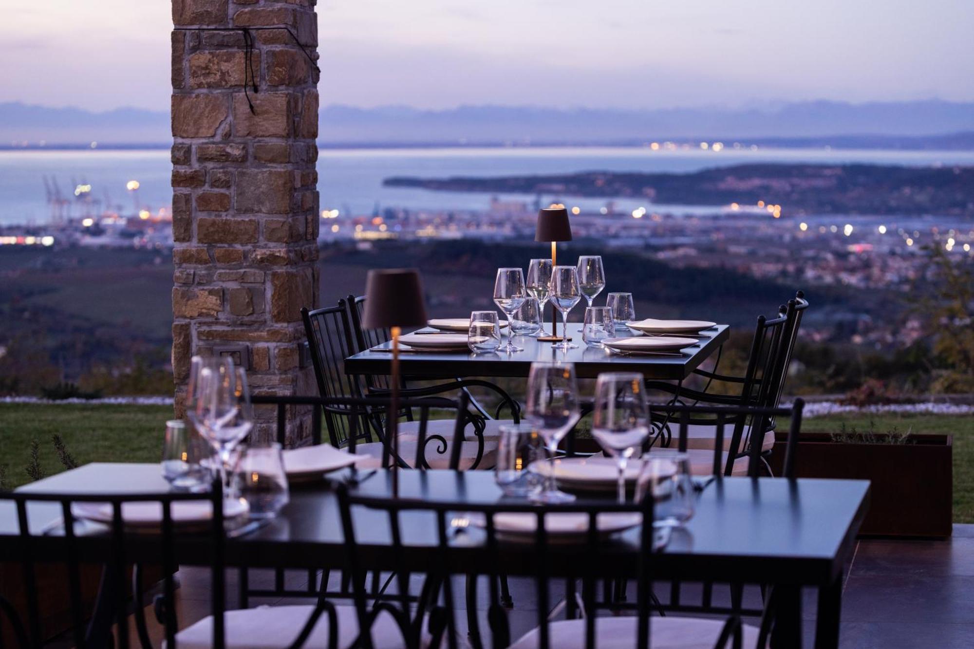 Stok - Rooms, Wine & Restaurant - Marezige, Κόπερ Εξωτερικό φωτογραφία