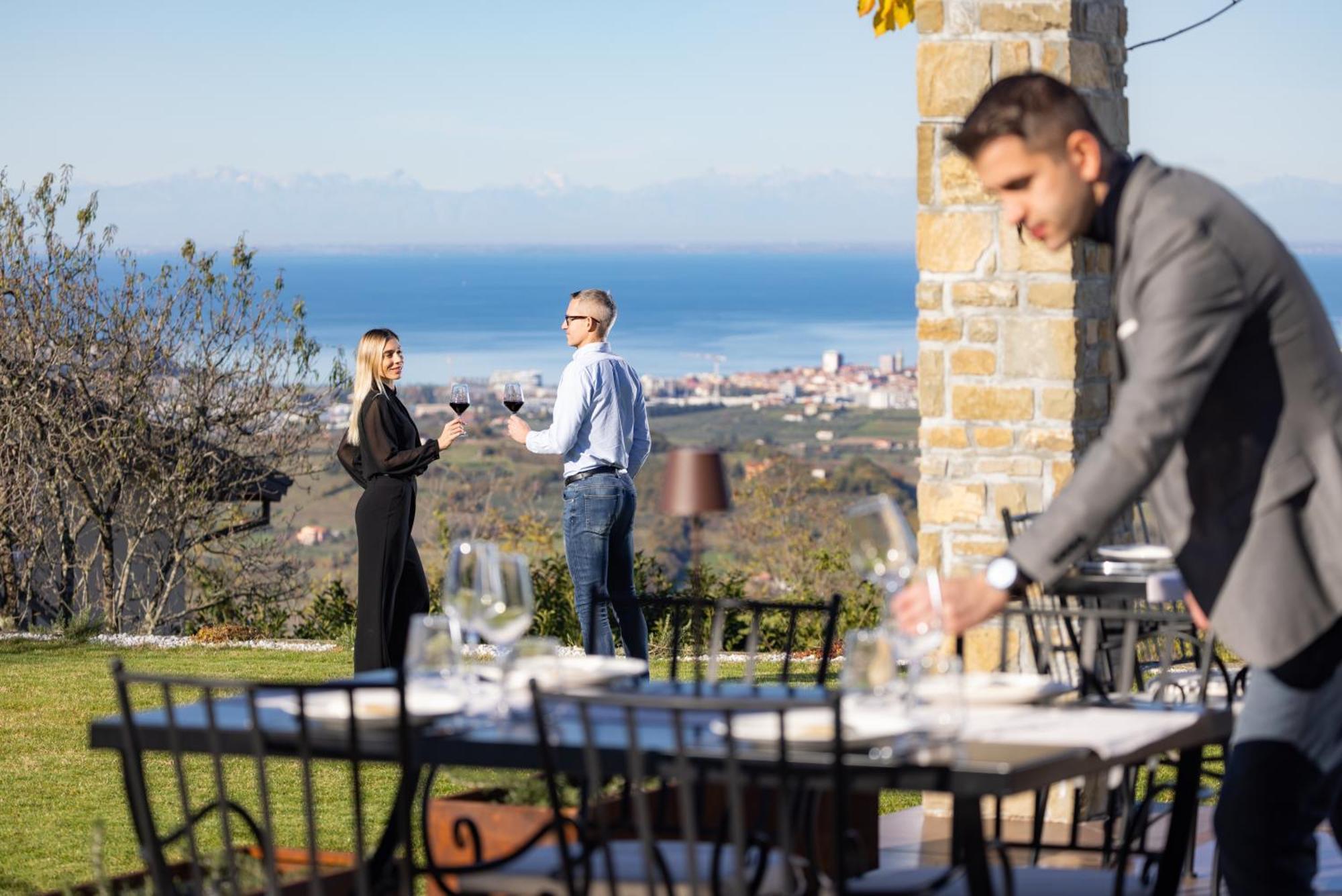 Stok - Rooms, Wine & Restaurant - Marezige, Κόπερ Εξωτερικό φωτογραφία